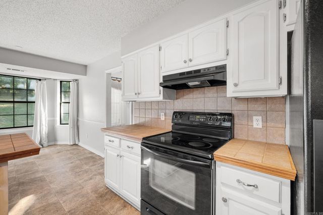 17 Sunset Lane, Cabot, AR 72023