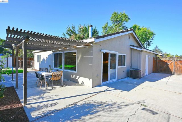 481 Egret Road, Livermore, CA 94551