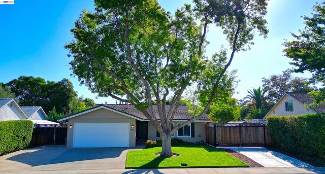 481 Egret Road, Livermore, CA 94551