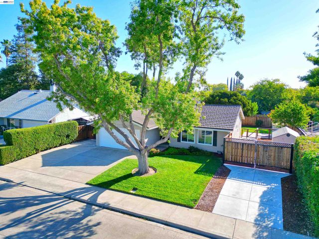 481 Egret Road, Livermore, CA 94551