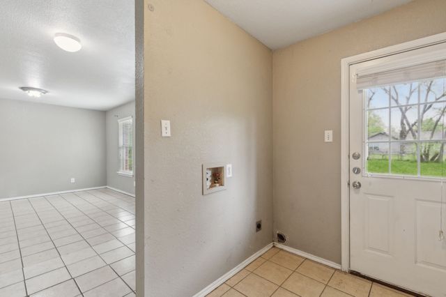 806 E College Street, Terrell, TX 75160