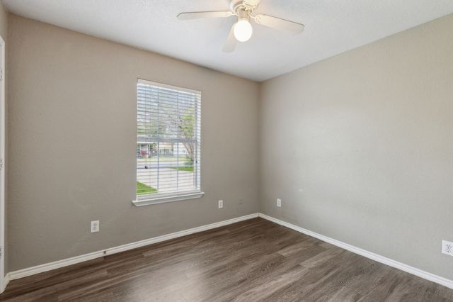 806 E College Street, Terrell, TX 75160