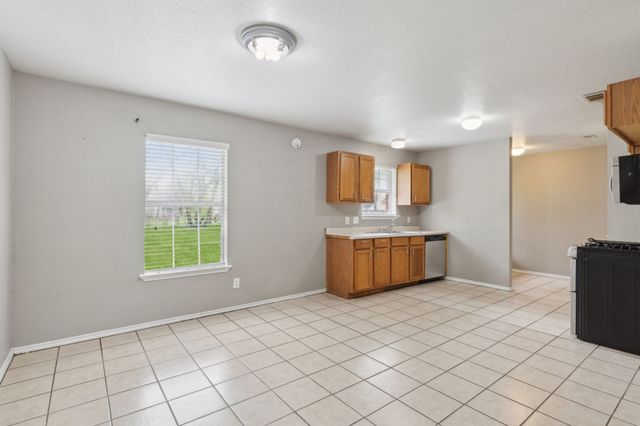 806 E College Street, Terrell, TX 75160