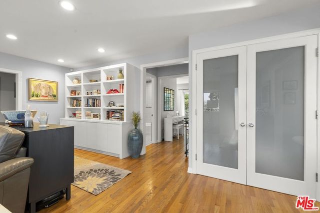 6040 W 76th Place, Los Angeles, CA 90045