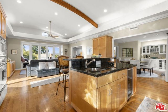 6040 W 76th Place, Los Angeles, CA 90045