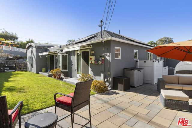 6040 W 76th Place, Los Angeles, CA 90045