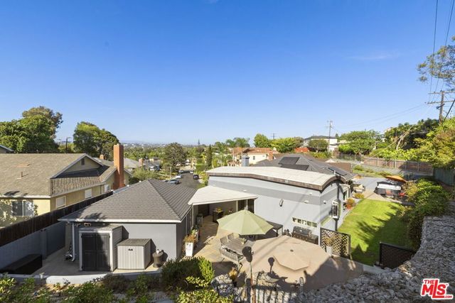 6040 W 76th Place, Los Angeles, CA 90045