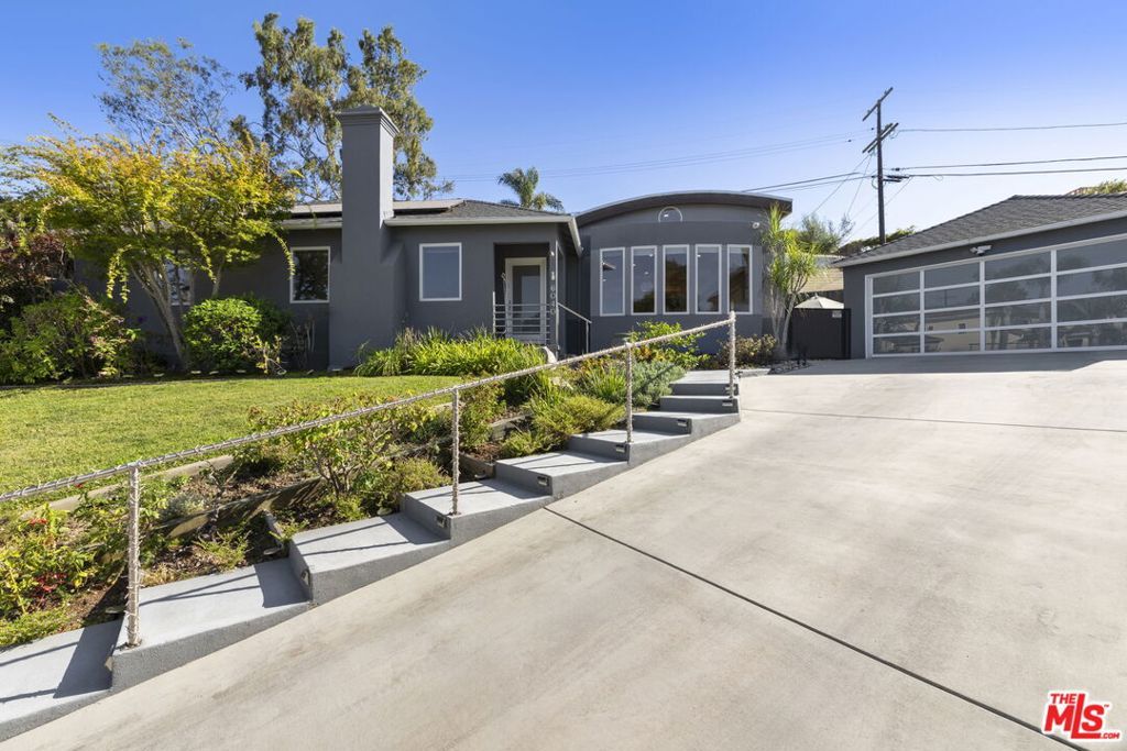 Image 16 of property listing at 6040 W 76th Place, Los Angeles, CA 90045