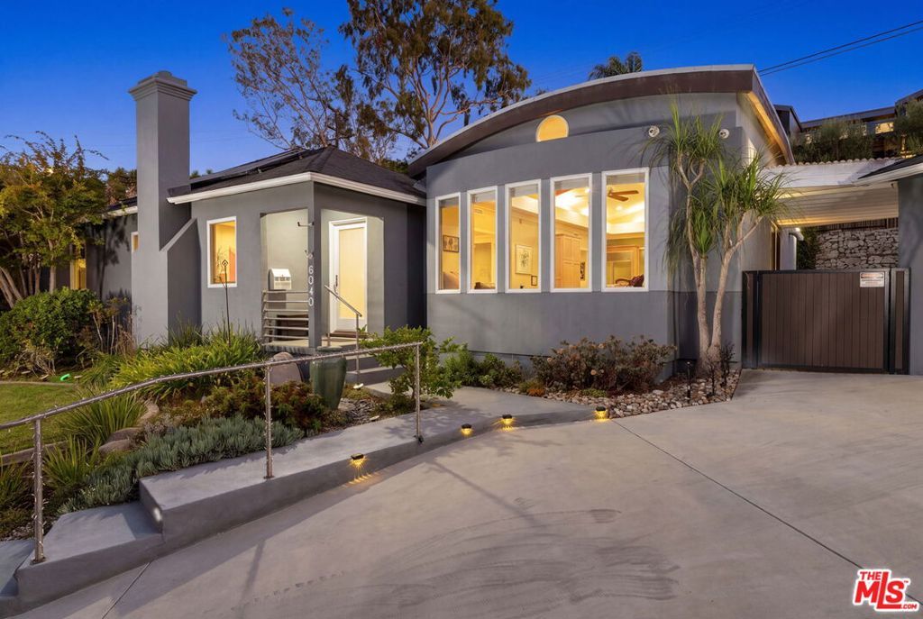 Image 2 of property listing at 6040 W 76th Place, Los Angeles, CA 90045