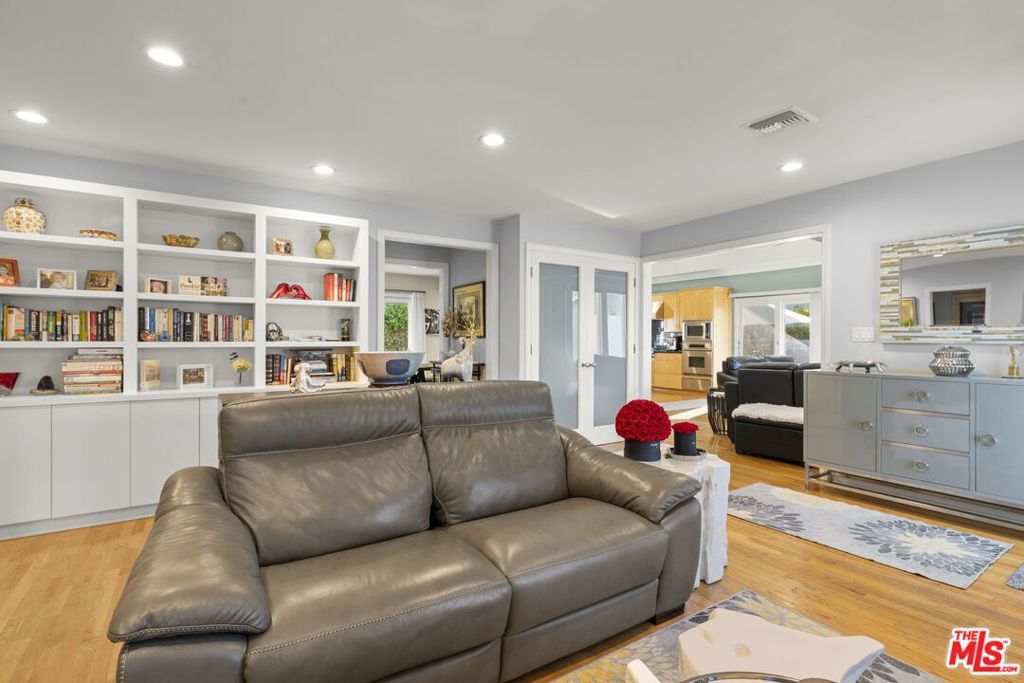 Image 23 of property listing at 6040 W 76th Place, Los Angeles, CA 90045