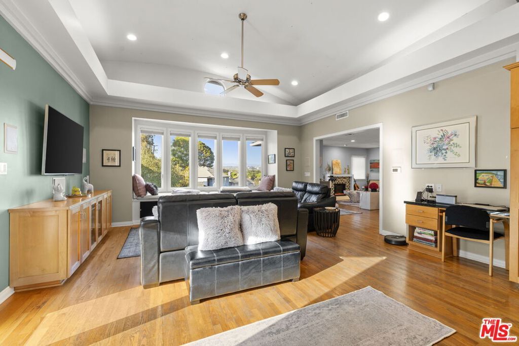 Image 32 of property listing at 6040 W 76th Place, Los Angeles, CA 90045