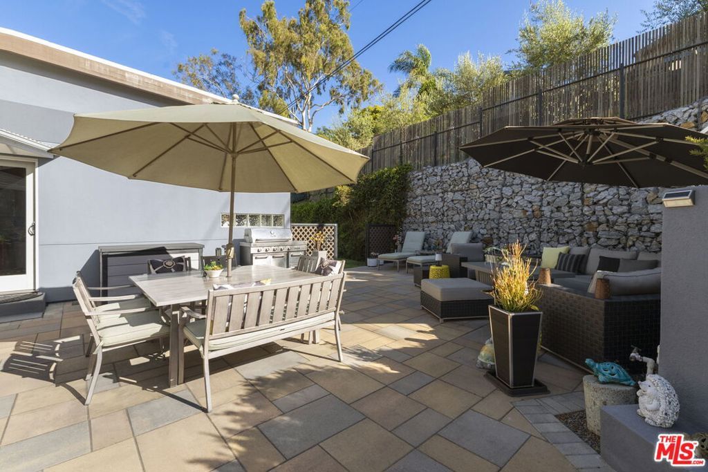 Image 44 of property listing at 6040 W 76th Place, Los Angeles, CA 90045