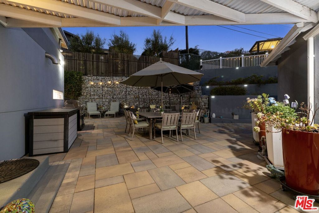 Image 5 of property listing at 6040 W 76th Place, Los Angeles, CA 90045