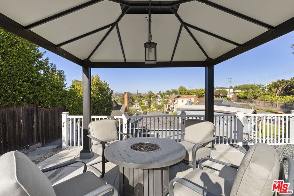 Image 57 of property listing at 6040 W 76th Place, Los Angeles, CA 90045