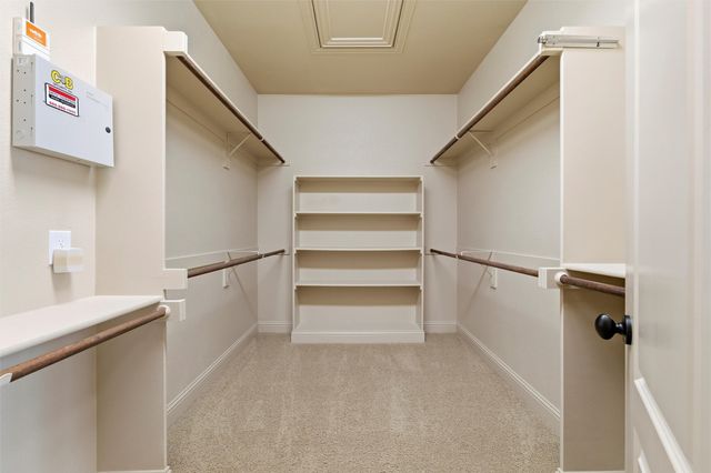 563 Rockingham Drive, Irving, TX 75063