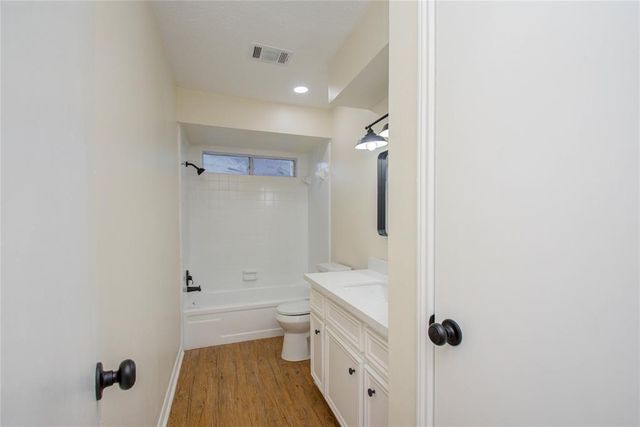 10606 Mills Flat Street, Houston, TX 77070