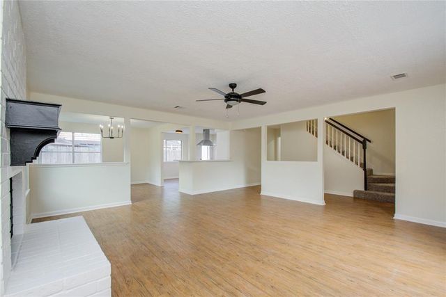 10606 Mills Flat Street, Houston, TX 77070