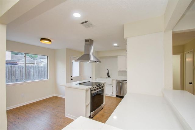 10606 Mills Flat Street, Houston, TX 77070