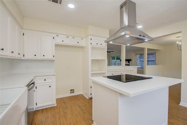 10606 Mills Flat Street, Houston, TX 77070