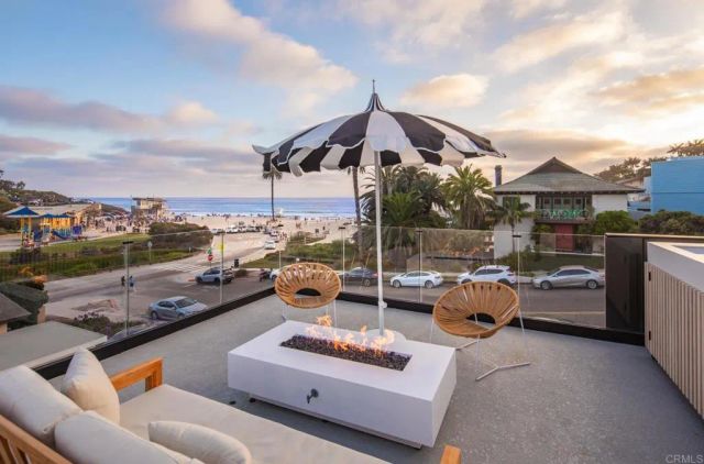 239 4th St, Encinitas, CA 92024