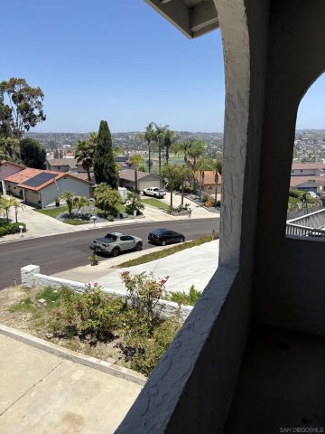 2411 Torrejon, La Costa, CA 92009