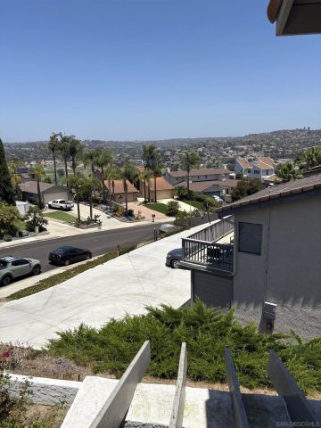 2411 Torrejon, La Costa, CA 92009