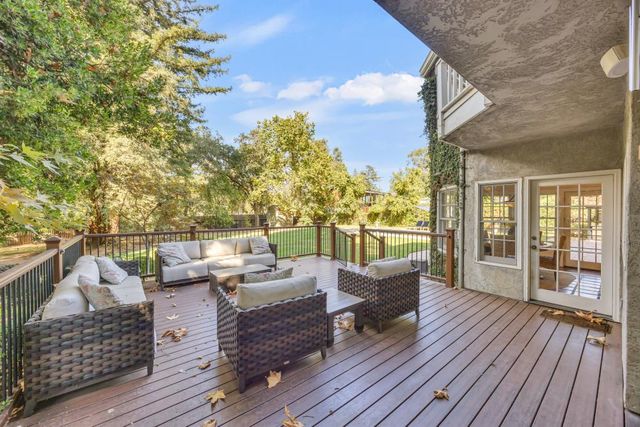 6809 Stanley Ave, Carmichael, CA 95608