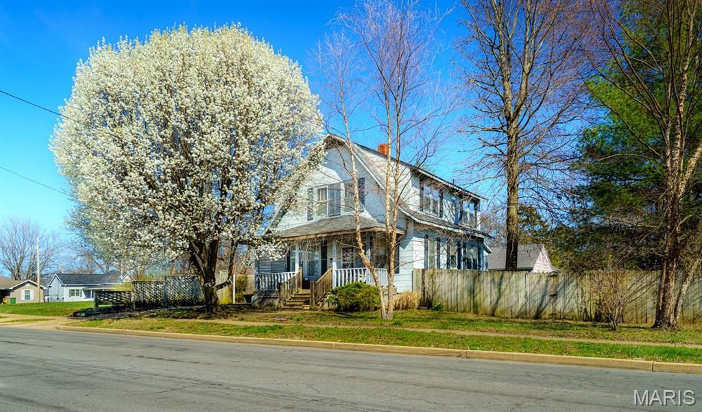 404 N Walnut Street, Rolla, MO 65401