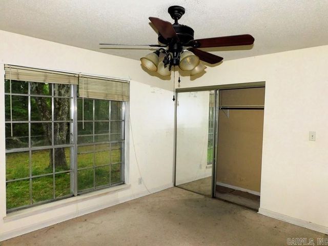 106 KING ARTHUR Court, Hot Springs, AR 71913