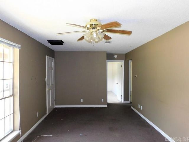 106 KING ARTHUR Court, Hot Springs, AR 71913