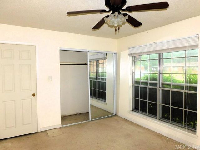 106 KING ARTHUR Court, Hot Springs, AR 71913