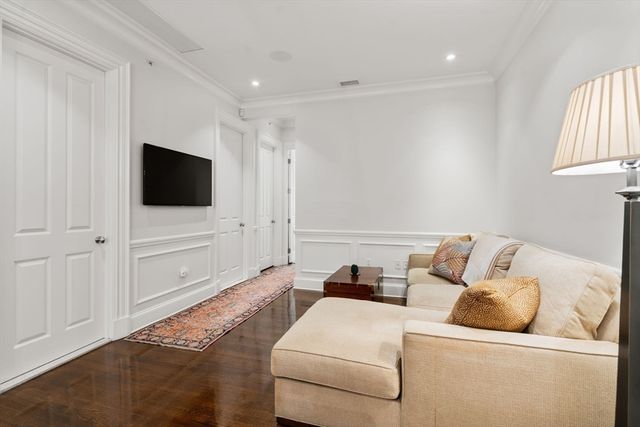 413 Commonwealth 5, Boston, MA 02215