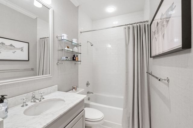 413 Commonwealth 5, Boston, MA 02215