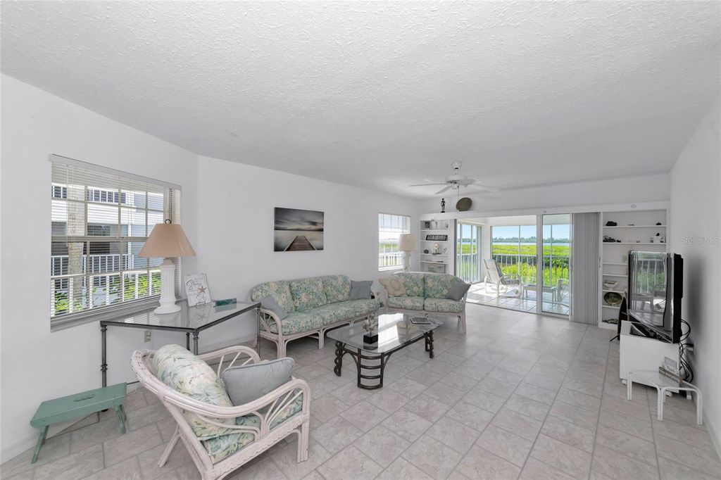 Image 19 of property listing at 1249 EDGEWATER CIRCLE 73, Bradenton, FL 34209