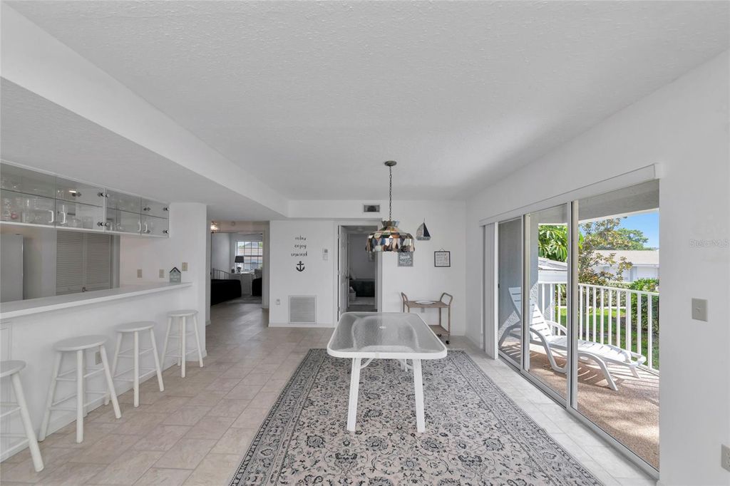 Image 21 of property listing at 1249 EDGEWATER CIRCLE 73, Bradenton, FL 34209