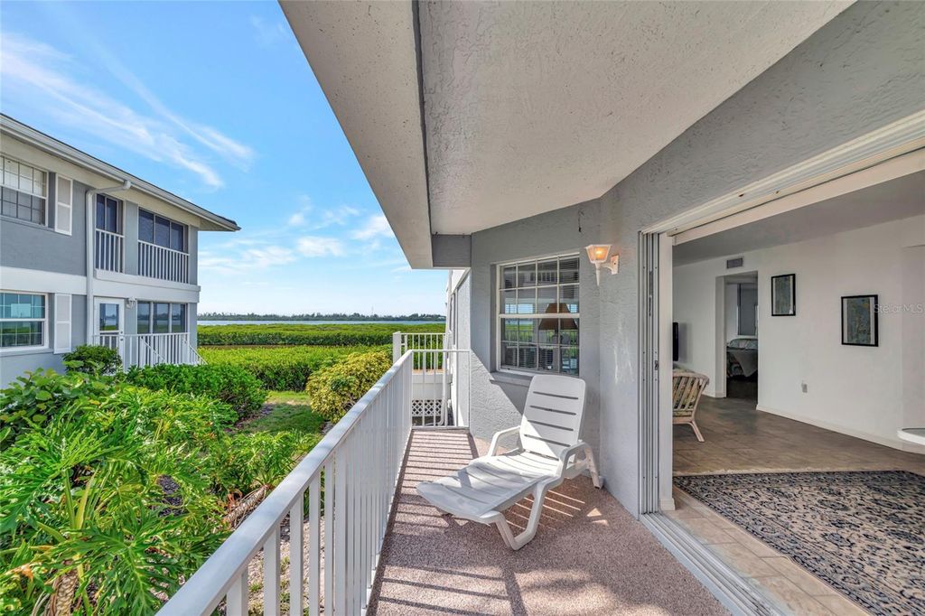 Image 23 of property listing at 1249 EDGEWATER CIRCLE 73, Bradenton, FL 34209