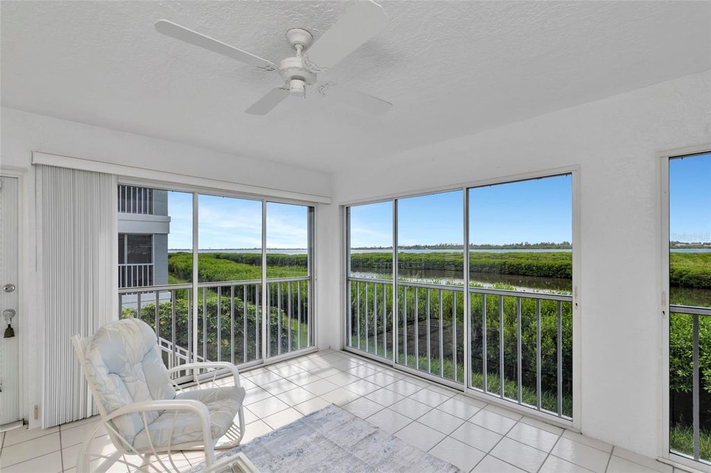 Image 28 of property listing at 1249 EDGEWATER CIRCLE 73, Bradenton, FL 34209