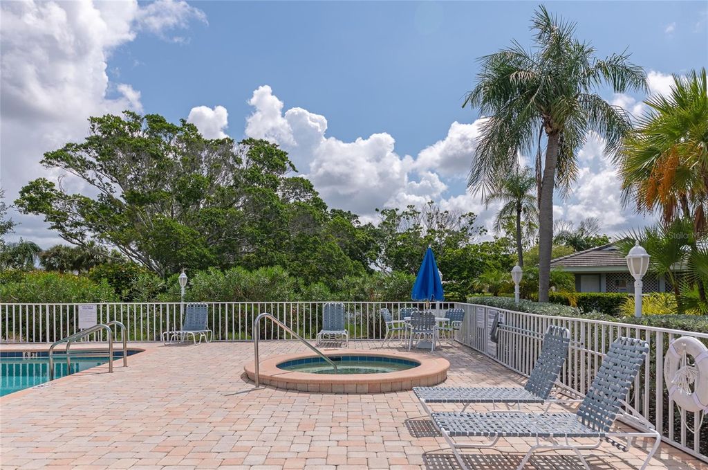 Image 50 of property listing at 1249 EDGEWATER CIRCLE 73, Bradenton, FL 34209