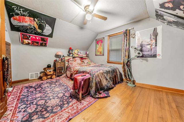 9011 Torrance Avenue, Brooklyn, OH 44144