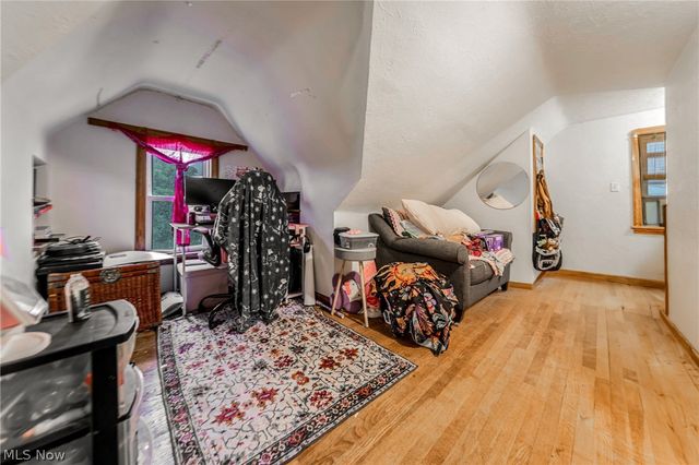 9011 Torrance Avenue, Brooklyn, OH 44144