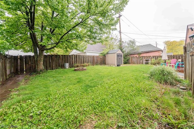 9011 Torrance Avenue, Brooklyn, OH 44144