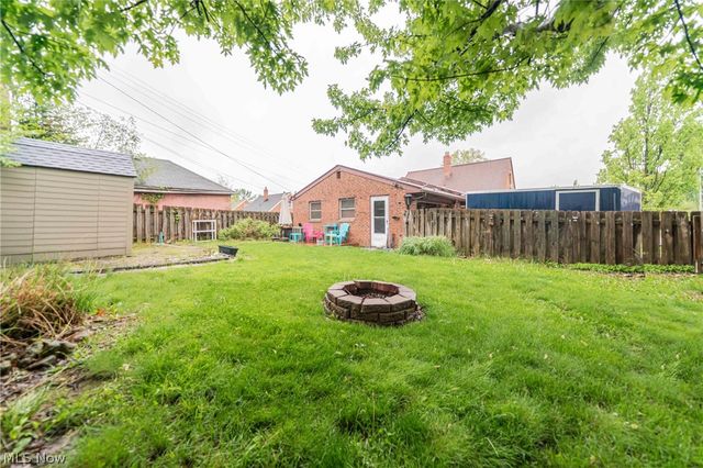 9011 Torrance Avenue, Brooklyn, OH 44144