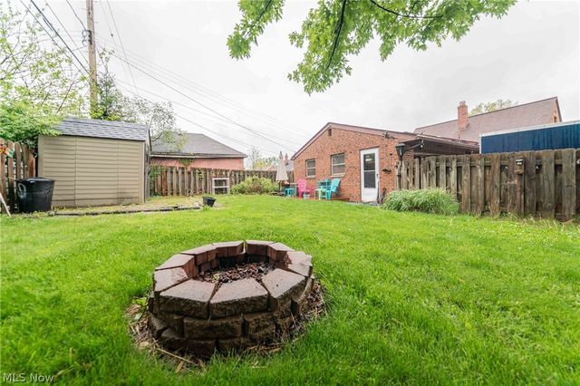 9011 Torrance Avenue, Brooklyn, OH 44144