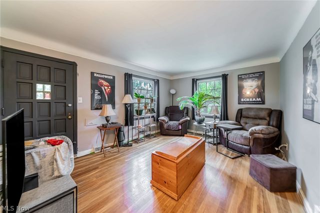 9011 Torrance Avenue, Brooklyn, OH 44144