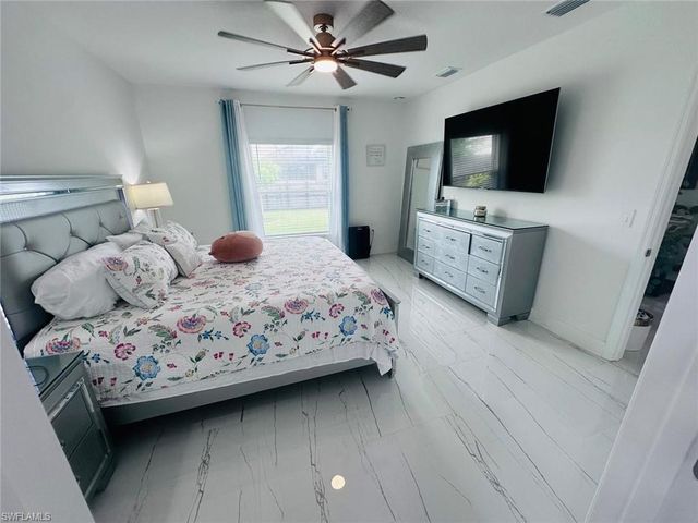 317 SW 26th AVE, Cape Coral, FL 33991