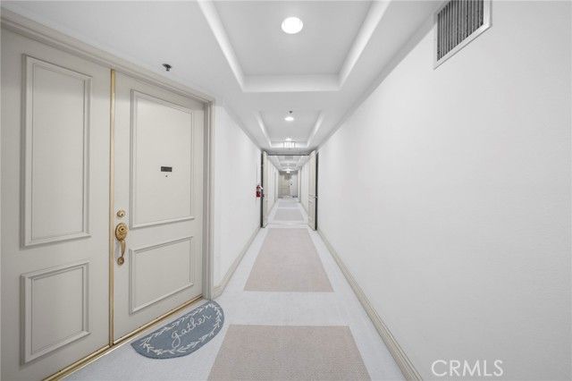 453 S Barrington, Los Angeles, CA 90049