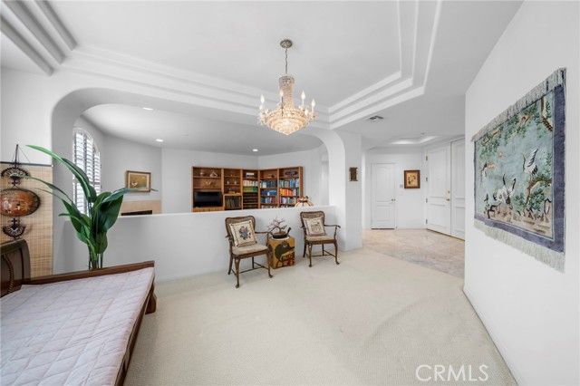 453 S Barrington, Los Angeles, CA 90049