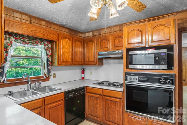 215 N Fork River Road, Marion, NC 28752