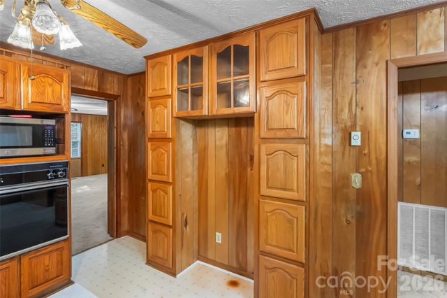 215 N Fork River Road, Marion, NC 28752