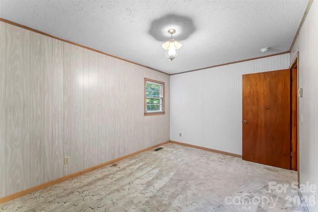 215 N Fork River Road, Marion, NC 28752